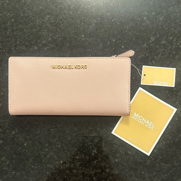 NWT Michael Kors Blush Pink Wallet - Picture 2 of 6